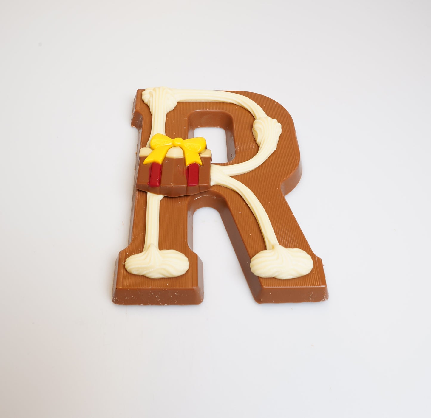 Luxe Gedecoreerde Melk Chocolade Letter R 240 Gram